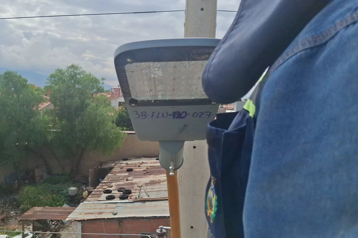 RENOVACIÓN DE LUMINARIAS EN COLCAPIRHUA